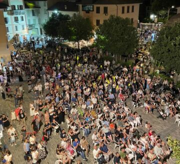 Leggi: «IN 5.000 ALLA “NOTTE BIANCA”»